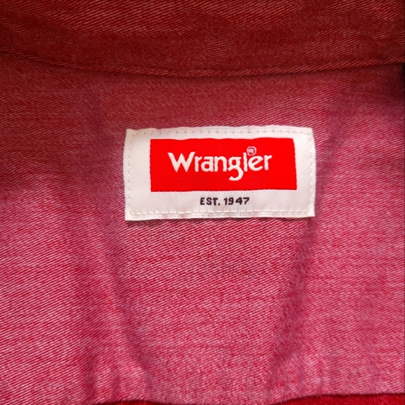 Wrangler Shirt Men's L Red Button Relaxed All Day Comfort Epic Soft Western - Picture 7 of 10